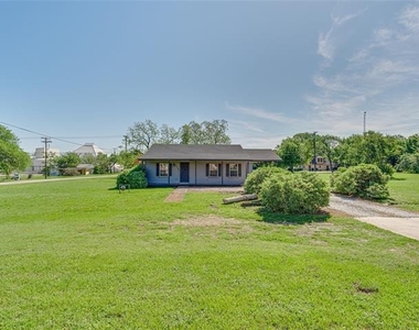 416 N 8th Street - Photo Thumbnail 4