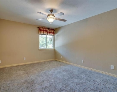 2809 Lineville Drive - Photo Thumbnail 19