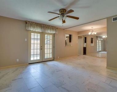 2809 Lineville Drive - Photo Thumbnail 2