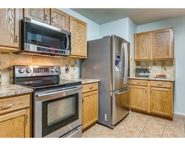 2821 Briargrove Lane - Photo Thumbnail 6