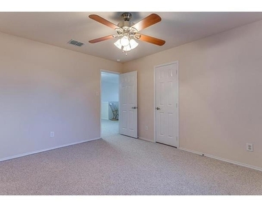 2821 Briargrove Lane - Photo Thumbnail 24