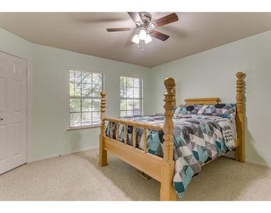 2821 Briargrove Lane - Photo Thumbnail 25