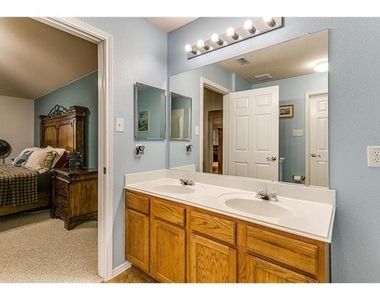 2821 Briargrove Lane - Photo Thumbnail 18