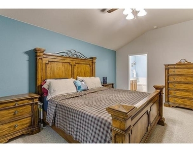 2821 Briargrove Lane - Photo Thumbnail 15