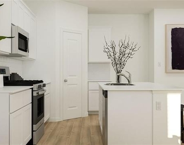2141 Donker Drive - Photo Thumbnail 4