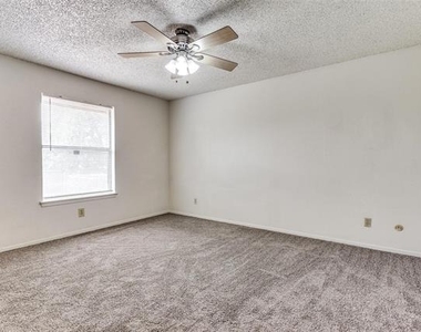 1140 Jameson Street - Photo Thumbnail 6