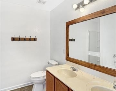 1217 Caroline Drive - Photo Thumbnail 13