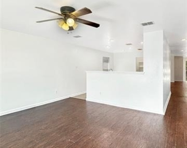 1217 Caroline Drive - Photo Thumbnail 6
