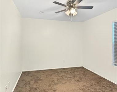 1217 Caroline Drive - Photo Thumbnail 12