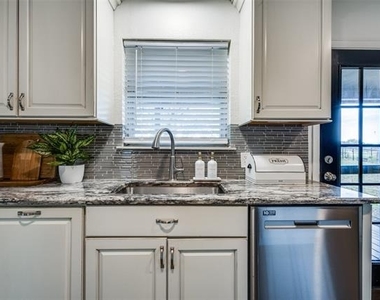 1200 Tipps Road - Photo Thumbnail 13