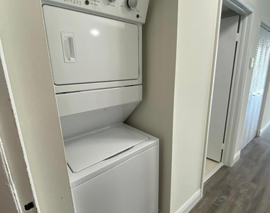 18335 Nw 68 Avenue - Photo Thumbnail 1