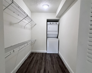 18335 Nw 68 Avenue - Photo Thumbnail 4
