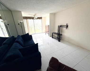14307 Bedford Drive - Photo Thumbnail 5