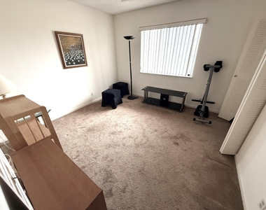14307 Bedford Drive - Photo Thumbnail 8