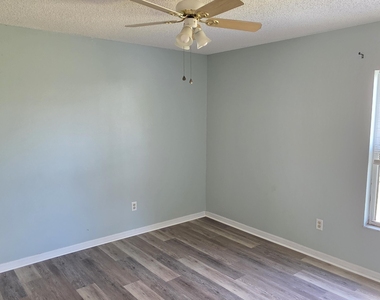 2820 Se Pace Drive - Photo Thumbnail 11