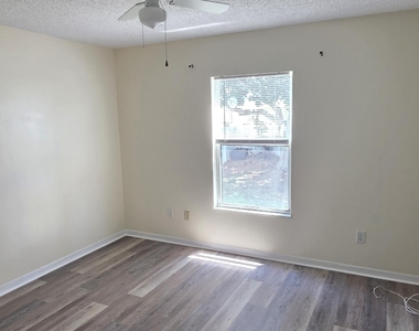 2820 Se Pace Drive - Photo Thumbnail 12