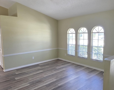 2820 Se Pace Drive - Photo Thumbnail 5