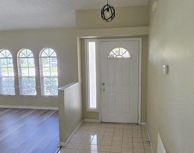 2820 Se Pace Drive - Photo Thumbnail 4