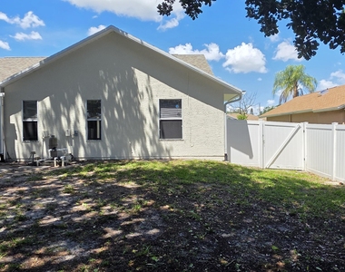 2820 Se Pace Drive - Photo Thumbnail 19