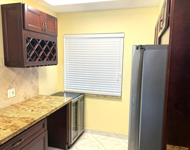 7076 Huntington Lane - Photo Thumbnail 20