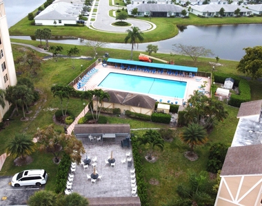 7076 Huntington Lane - Photo Thumbnail 9
