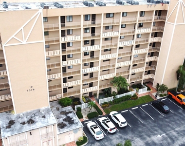 7076 Huntington Lane - Photo Thumbnail 1