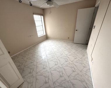 7076 Huntington Lane - Photo Thumbnail 27