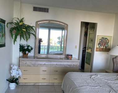 333 Ne 21 Avenue - Photo Thumbnail 7
