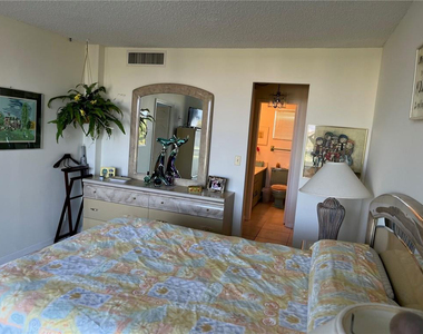 333 Ne 21 Avenue - Photo Thumbnail 6