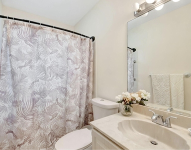 4660 Greentree Place - Photo Thumbnail 4