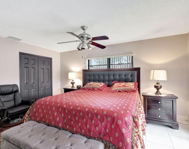 4660 Greentree Place - Photo Thumbnail 8