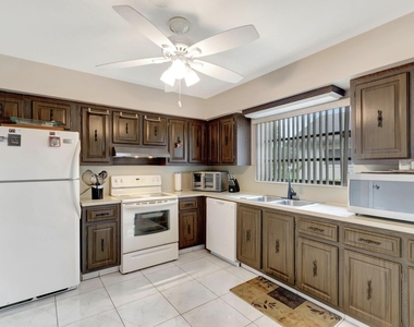 4660 Greentree Place - Photo Thumbnail 11