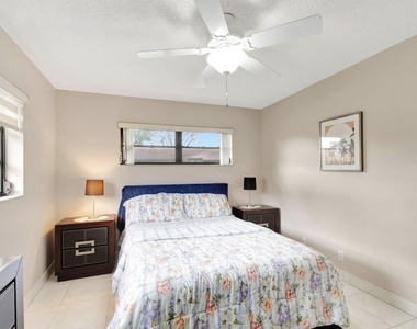 4660 Greentree Place - Photo Thumbnail 6