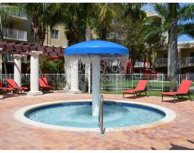 18335 Nw 68 Avenue - Photo Thumbnail 8