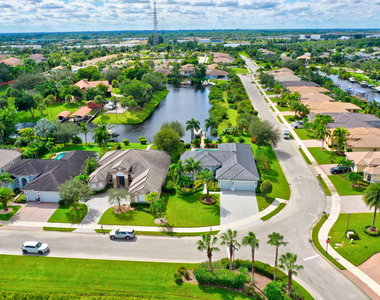 7186 Sw Quiet River Court - Photo Thumbnail 9