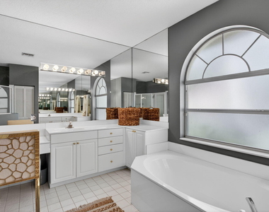 7235 Nw 63rd Terrace - Photo Thumbnail 24