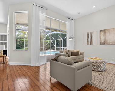 7235 Nw 63rd Terrace - Photo Thumbnail 9