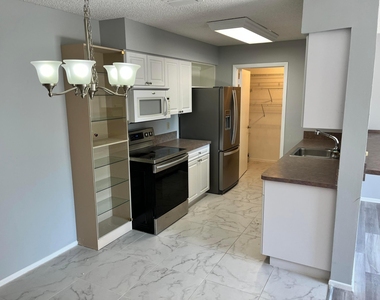 4116 Nw Cinnamon Tree Circle - Photo Thumbnail 3