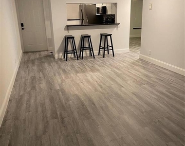 3350 Jaywood Terrace - Photo Thumbnail 4