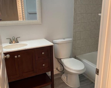 3350 Jaywood Terrace - Photo Thumbnail 2