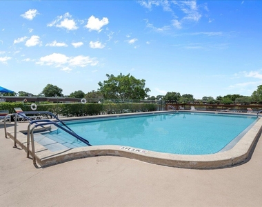 102 Amherst Lane - Photo Thumbnail 29