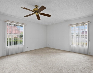 102 Amherst Lane - Photo Thumbnail 7
