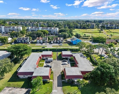 102 Amherst Lane - Photo Thumbnail 17