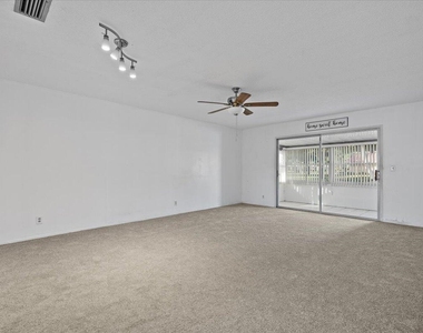 102 Amherst Lane - Photo Thumbnail 4