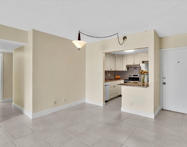 644 Nw 13th Street - Photo Thumbnail 7
