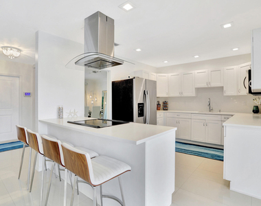 1410 Se 12th Street - Photo Thumbnail 8