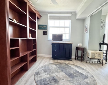 610 Clematis Street - Photo Thumbnail 13