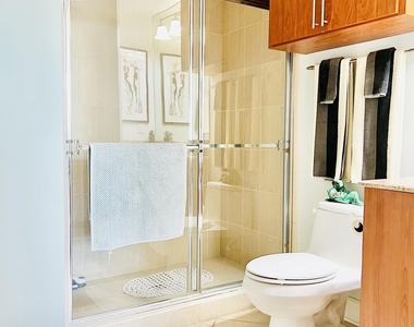 610 Clematis Street - Photo Thumbnail 17