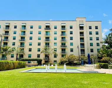 610 Clematis Street - Photo Thumbnail 20