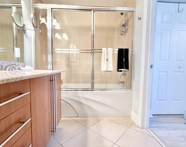 610 Clematis Street - Photo Thumbnail 11